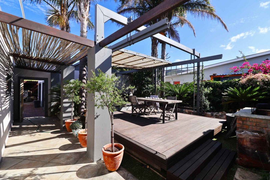 4 Bedroom Property for Sale in Sandbaai Western Cape